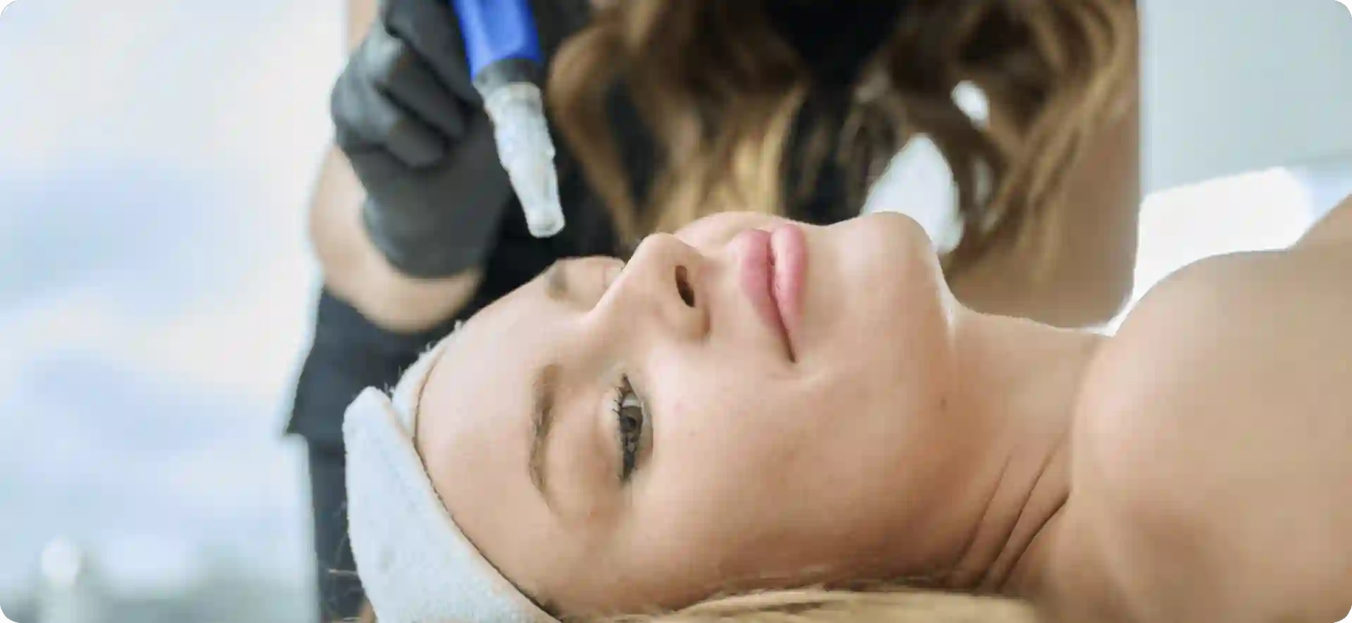 How Do Microneedles Trigger New Collagen and Elastin in Loose Skin Littlehampton?